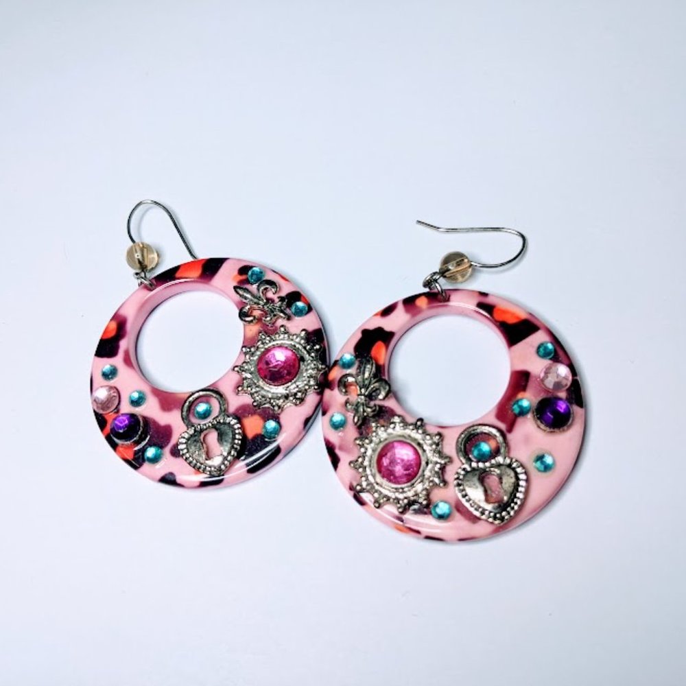 Big Sassy Pink Cheetah Cat Print 80's Earrings